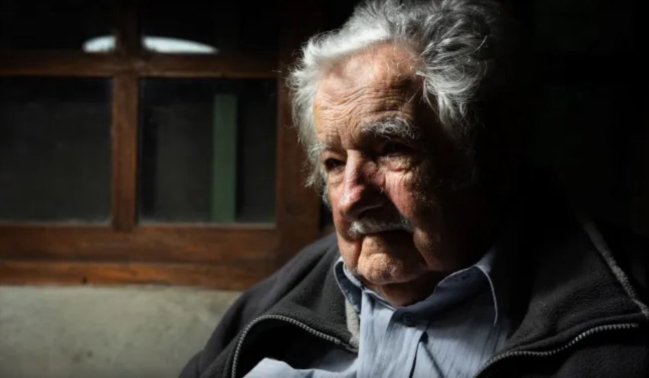 tuliogadelha's tweet photo. Grande perda! Acaba de falecer Pepe Mujica, ex-presidente do Uruguai, aos 89 anos. Símbolo de resistência, humildade e justiça social, Mujica teve uma vida exemplar entre a coerência das palavras e as ações. Descanse em paz, Pepe. #PepeMujica https://t.co/Gha3ihs1Tn