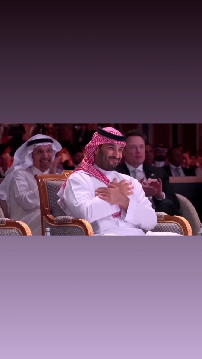 " شيخٍ رحيم الـقلـب بالنـاس رايف
حق العـرب كنـه ندى غيـث الارياف "

🇸🇦