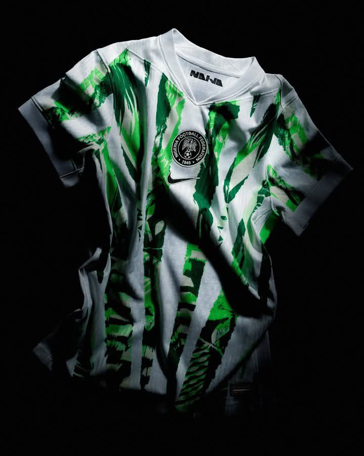 Blueprint_ng's tweet photo. PICTURES: Nike, Nigeria Unveil Fresh Super Falcons Kit for WAFCON Showdown in Morocco
#SuperFalcons #WAFCON2025 #NaijaSpirit #NikeFootball #TeamNigeria #NewKitAlert #Nike https://t.co/UOvxQ7P2Qo