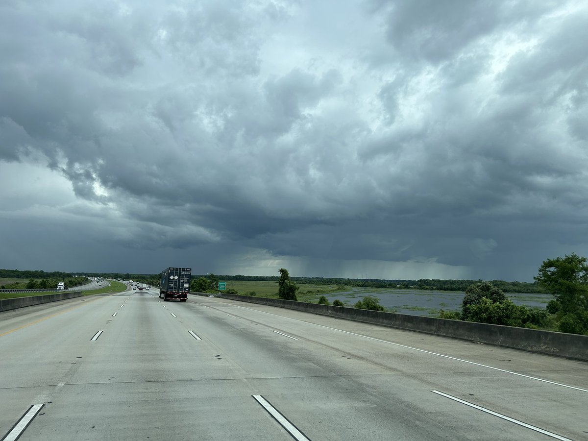 StormRider912's tweet photo. Looking N on I-95N through #BrunswickGA &amp; #DarienGA. #GAwx #GAwxCond @jnelsonWJCL @WSAVAlysaC @NWSCharlestonSC @NWSJacksonville https://t.co/pZcZH7Gb5l