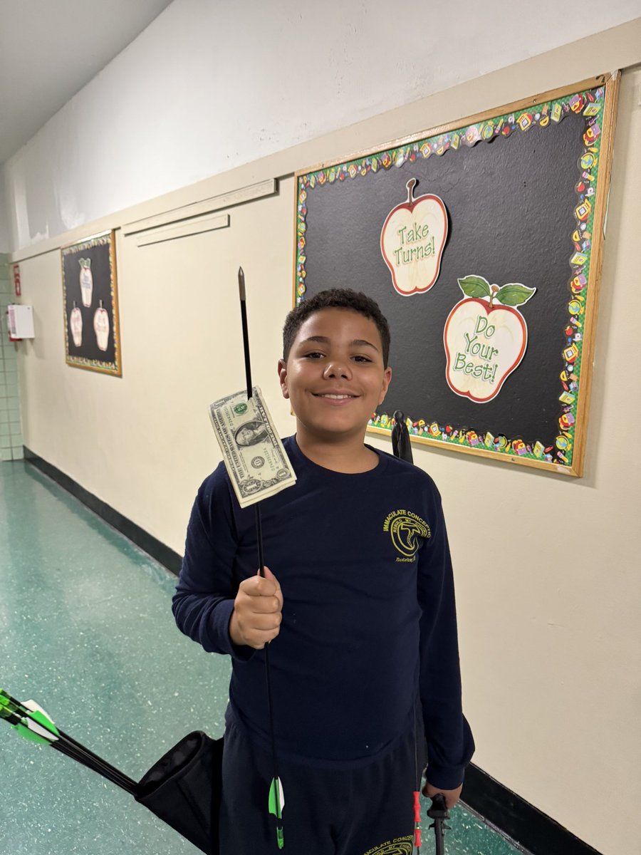 mrsdangelo_ICS's tweet photo. On the money! 💵 Last day of Tuesday Archery! 🏹 🎯 @icschool_online https://t.co/827C62GIOy