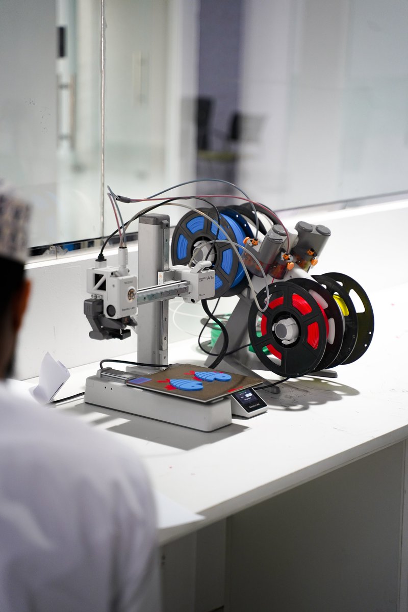 mohdbsaid's tweet image. FFF is the laying of melted plasticmaterial layer by layer along the correctcordinates by the nozzle.