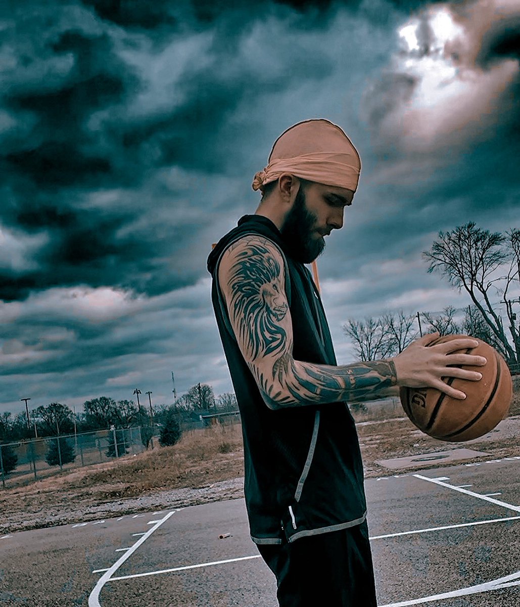 DatDudeCory's tweet image. HOOPER 😈😤🏀