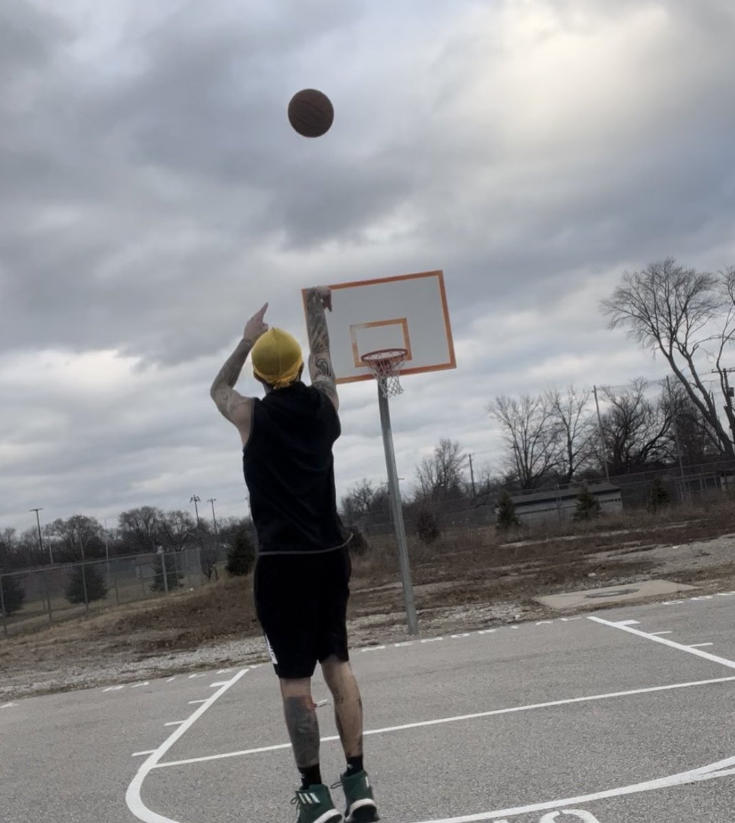 DatDudeCory's tweet image. HOOPER 😈😤🏀