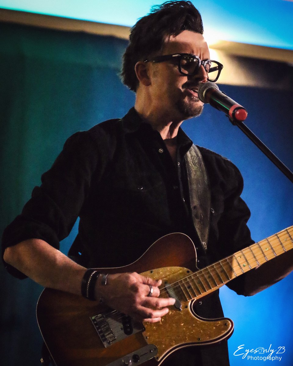 Billy Moran
The Tricky MC
Birmingham

<a href="/PaulCarella/">Paul Carella</a> <a href="/TheTrickyMC/">Tricky MC</a> <a href="/starfuryevents/">Starfury Conventions</a> #crossroads10 #CR10