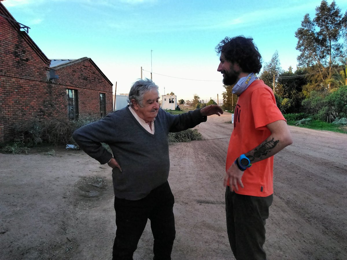 Descansa en paz MAESTRO DE LA VIDA.

Que la tierra te sea leve.

Gracias por TANTAS ENSEÑANZAS Y POR TU LUCHA DIARIA.

RIP Pepe Mújica 🥹