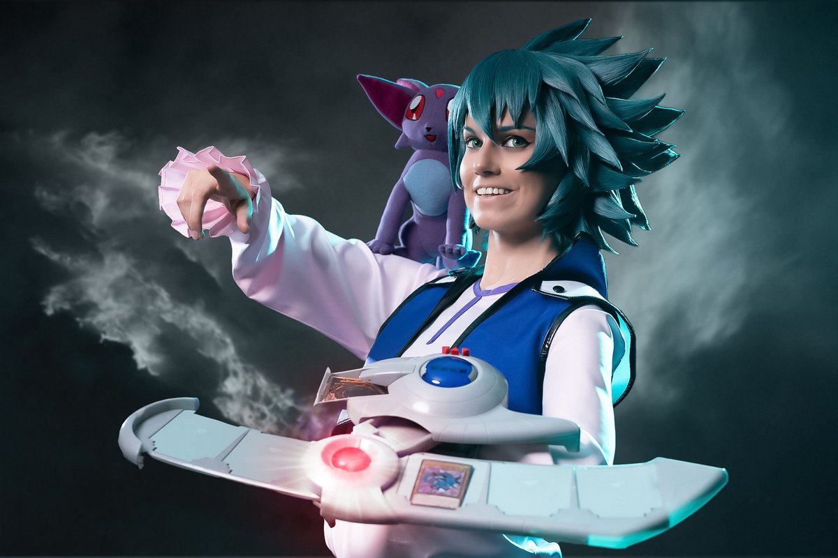 StardustLegacy_'s tweet photo. "Ruby Carbuncle, it's your time to shine!" 💎✨️

📸: @ https://t.co/iZYvo333PH (IG)
🪄: @ mousie_creative_studio (IG)

📍: @FrankenMEXX

#yugioh #yugiohgx #遊戯王 #遊戯王gx #johanandersen #jesseanderson #ヨハンアンデルセン #rubycarbuncle #crystalbeast #cosplay #yugiohcosplay #gxcosplay #yugiohgxcosplay #johanandersencosplay #jesseandersoncosplay #frankenmexx #frankenmexx2025