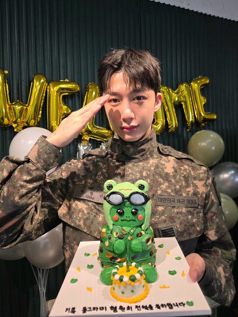 Nayeli61089787's tweet photo. ยกBienvenido de vuelta mi querido Hyungwon! No sabes cuรกnto te he extraรฑado, estoy muy feliz de verte de nuevo ๐๐. Por cierto, sigues igual de hermoso como siempre ๐๐ข.
#HYUNGWON #MONSTAX #MONSTA_X #HyungwonIsBack https://t.co/EVctAwSHBE