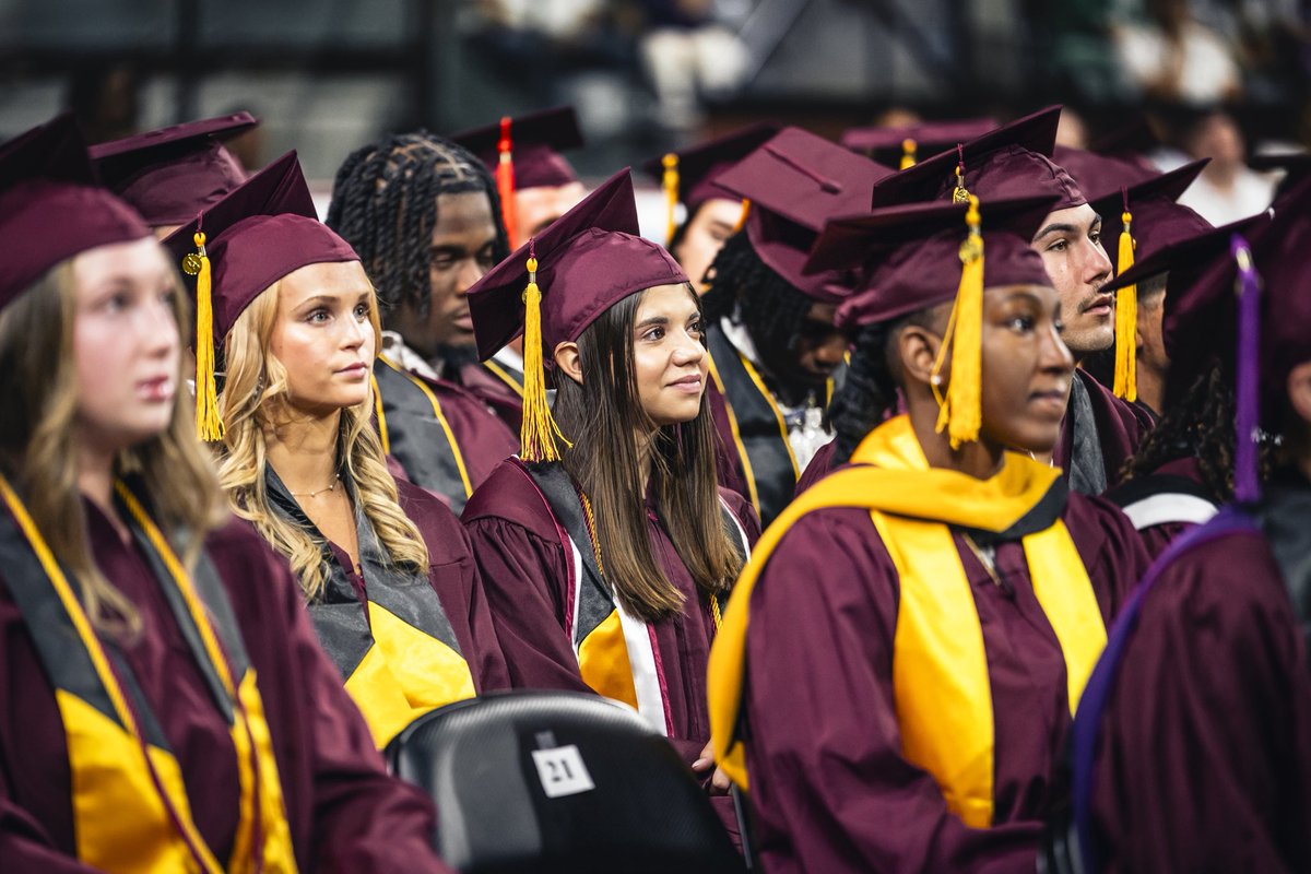 So proud of our two graduating seniors! 💛🎓

#ForksUp /// #SunDevilsGraduate