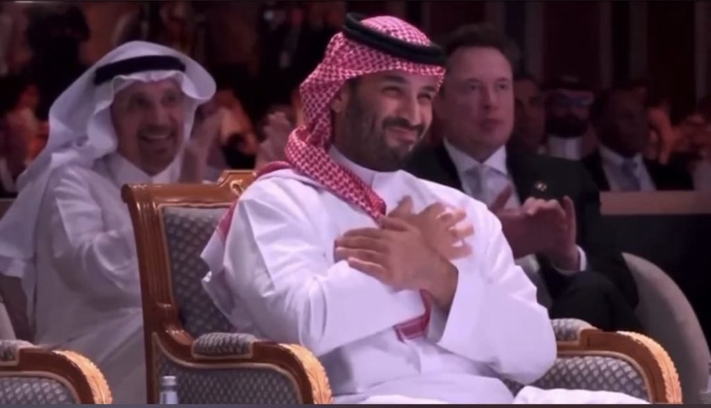 ii_7i_'s tweet photo. #حيو_السعوديه_حيو_بن_سلمان

الوحيد اللي يستحق التبجيل ، والهتاف ، والتشجيع والتحيّه هو من يسعى للعرب كأنه يسعى لوطنه 🇸🇦🇸🇾🤍 https://t.co/iLr6CLse8Z