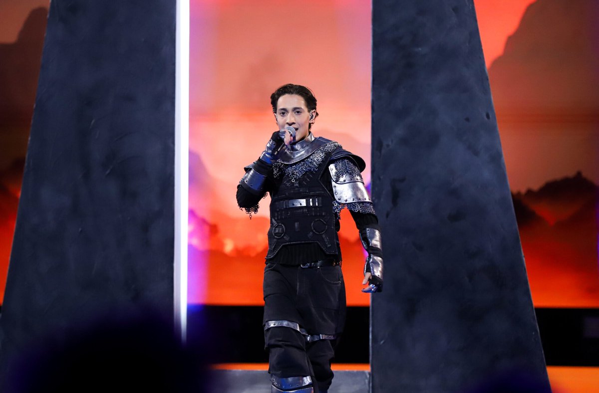 Drako1909's tweet photo. Kyle Alessandro - Lighter

11/10

THE KING OF EUROVISION THIS YEAR, HE NEEDS TO PASS SO MUCH.

#EUROVISION #EUROVISION2025 #ESC2025 #EurovisionRTVE #EurovisionSemifinal #EurovisionSemifinal1 https://t.co/ZQhfIXRnfq