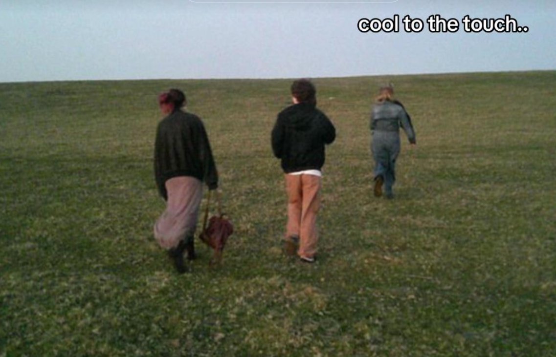 we 🫶 thanks mom
BESTIES!
#corny #thanksmom  #irishband  #lizzymcalpine  #ireland  #besties