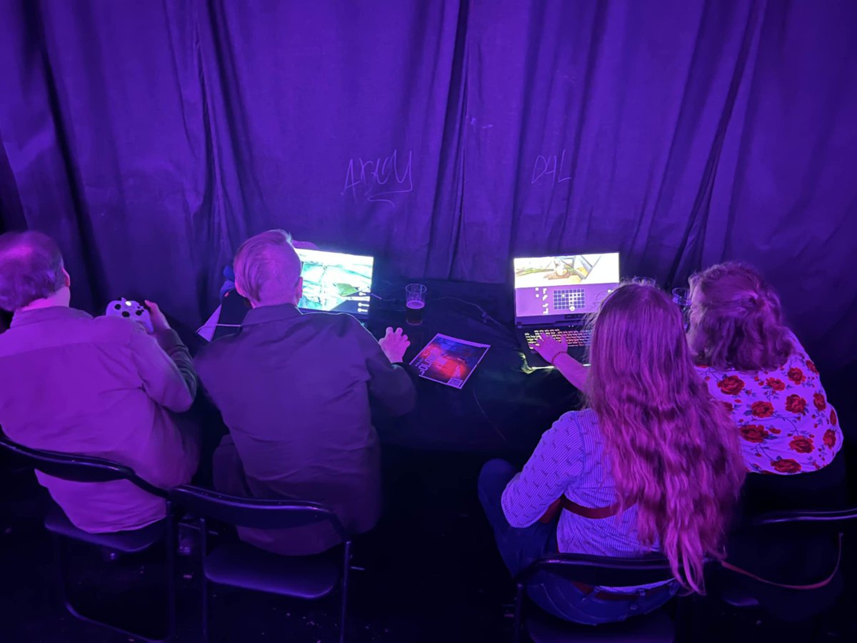 _ProjectSolar_'s tweet image. We had an amazing time showing Project Solar at #IndieGameLyon last Saturday! 
Huge thanks to @wig_fr  for hosting us and to @IndieGameLyon  for a great event!
Big love to everyone who playtested in Lyon, Gothenburg, and online — your feedback means the world! 
#IndieDev #WIG