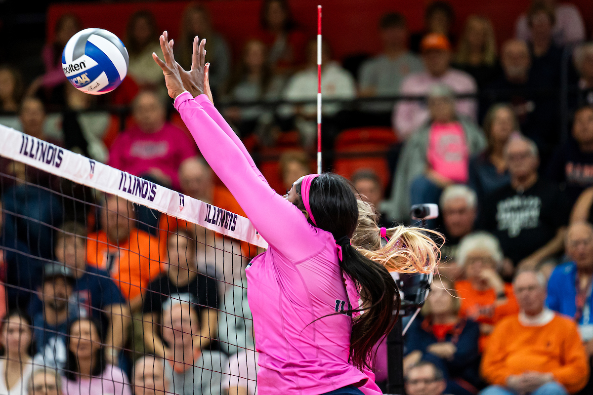 In 2023, the Fighting Illini knocked off No. 16 Purdue 3-1 behind Raina Terry's 19 kills, Caroline Barnes' 16 digs, and Kennedy Collins' nine blocks!