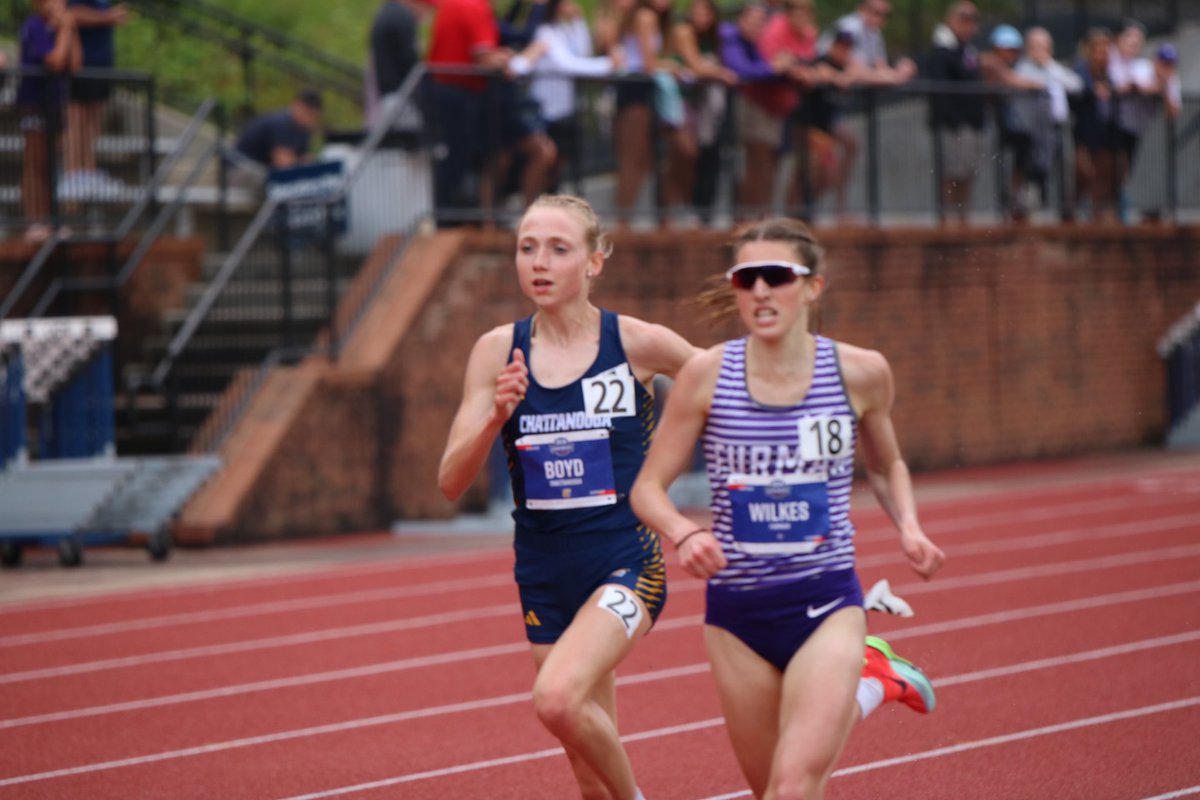 We have a second Southern Conference Champion!!! Lesley Boyd wins the 5000 meter!! It was a battle to the finish line!
#GoMocs
