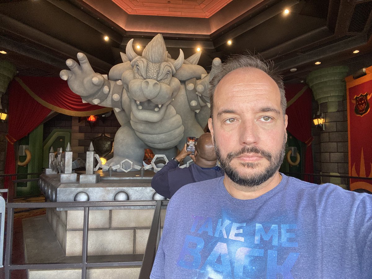 DougInTx tweet media