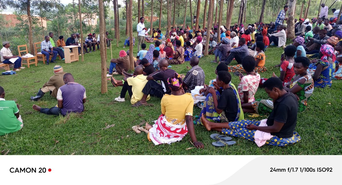 Umurenge wa Gashora - Akarere ka Bugesera (@gashorabugesera) on Twitter photo Nyuma y'ibiganiro byatanzwe munteko z'abaturage hatanzwe umwanya,abitabiriye batanga ibyifuzo n'ibibazo.<a href="/BugeseraDistr/">Bugesera District</a> ,<a href="/RwandaEast/">πππ¬πππ«π§ ππ«π¨π―π’π§ππ | ππ°ππ§ππ</a> Nyuma y'ibiganiro byatanzwe munteko z'abaturage hatanzwe umwanya,abitabiriye batanga ibyifuzo n'ibibazo.<a href="/BugeseraDistr/">Bugesera District</a> ,<a href="/RwandaEast/">πππ¬πππ«π§ ππ«π¨π―π’π§ππ | ππ°ππ§ππ</a>
