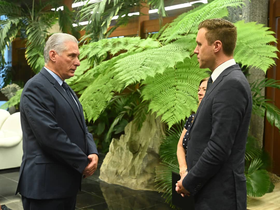 Nos complace anunciar que el Excmo. Sr. James David Hooley presentó sus #CartasCredenciales como #Embajador Extraordinario y Plenipotenciario del #ReinoUnido de Gran Bretaña e Irlanda del Norte en la República de Cuba, ante el Presidente, Excmo. Sr. Miguel Díaz-Canel Bermúdez.