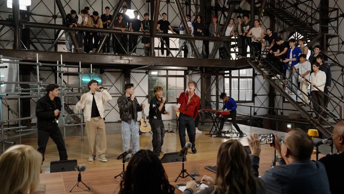 erijackson's tweet photo. A HYBE tem um novo projeto! Depois do sucesso do “Dream Academy” que revelou ao mundo o grupo pop “Katseye” chegou a hora de montar um grupo pop masculino de MÚSICA LATINA 😱 https://t.co/v8N3jIBhB6