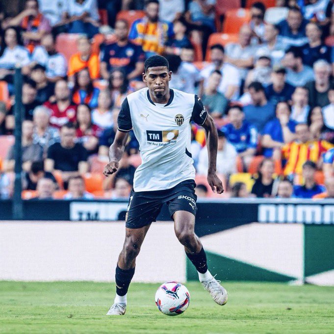 MegaPSG_'s tweet image. 🚨🚨 Luis Campos cible deux défenseurs centraux pour la saison prochaine. 

🔹Cristhian Mosquera (Valence)🇪🇸

🔹Joel Ordóñez (Bruges)🇪🇨

Joël Ordóñez a été supervisé plusieurs fois.

(@Santi_J_FM @sebnonda)