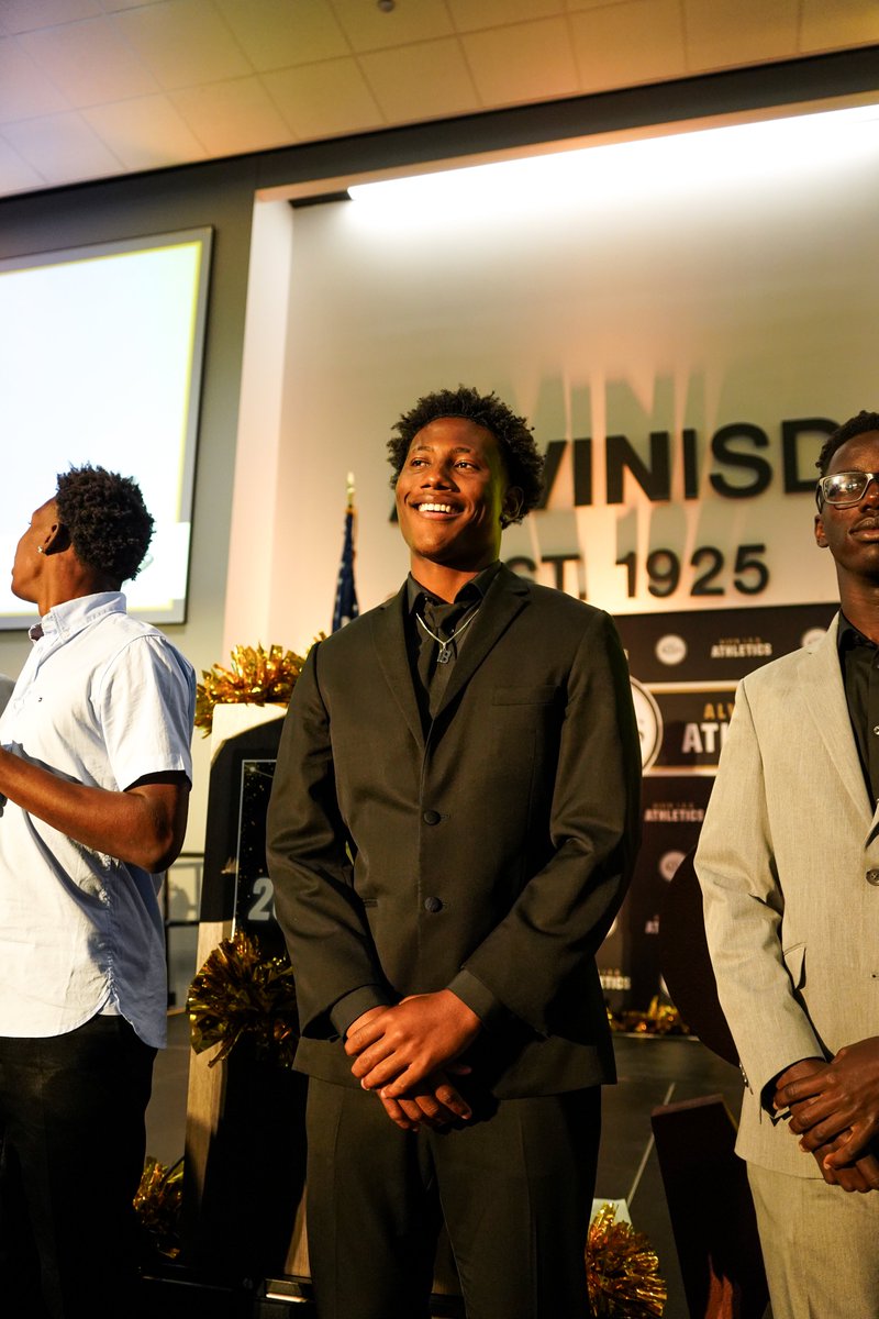 Alvin ISD (@alvinisd) on Twitter photo We rolled out the red carpet last night to honor our student athletes at the AIMS Awards!
AIMS recognizes athletes excel both athletically, academically and in their communities. Thank you to emcee <a href="/NateGriffFOX26/">Nate Griffin</a> for helping us celebrate!
Photo album: flic.kr/s/aHBqjCe8zo We rolled out the red carpet last night to honor our student athletes at the AIMS Awards!
AIMS recognizes athletes excel both athletically, academically and in their communities. Thank you to emcee <a href="/NateGriffFOX26/">Nate Griffin</a> for helping us celebrate!
Photo album: flic.kr/s/aHBqjCe8zo