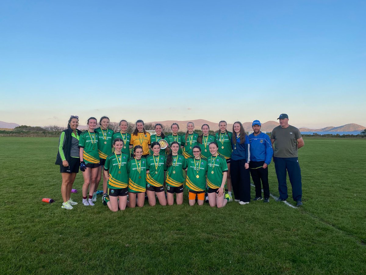 A massive congratulations to our Southern Gaels Minor team on their outstanding performance this evening in Ballinskelligs coming out County League Shield winners captained by Dervlah Healy🎉  
A special thanks to coaches Connie, John and Michelle 🟢🟡 
Fantastic achievement⭐️