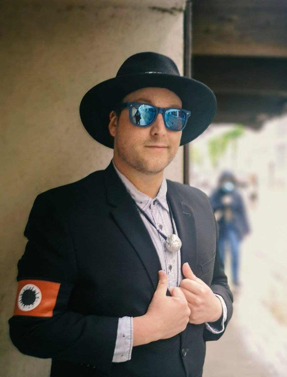 voxpanis's tweet photo. Wer hat damals eine Armbinde getragen? Ich natürlich! 😄

#Corona #Plandemie #ViertesReich https://t.co/Y5jP8Z4dMZ