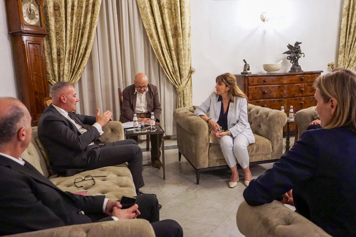 Caroline Yadan (@carolineyadan) on Twitter photo En ce premier jour de déplacement à Malte 🇲🇹, j’ai eu l’honneur de m’entretenir avec <a href="/joetienneabela/">Jo Etienne Abela</a>, Ministre de la Santé et Président du groupe d’amitié Malte-France.
Échanges constructifs sur l’équivalence des diplômes médicaux ⚕️et la nécessité d’une coopération bilatérale En ce premier jour de déplacement à Malte 🇲🇹, j’ai eu l’honneur de m’entretenir avec <a href="/joetienneabela/">Jo Etienne Abela</a>, Ministre de la Santé et Président du groupe d’amitié Malte-France.
Échanges constructifs sur l’équivalence des diplômes médicaux ⚕️et la nécessité d’une coopération bilatérale
