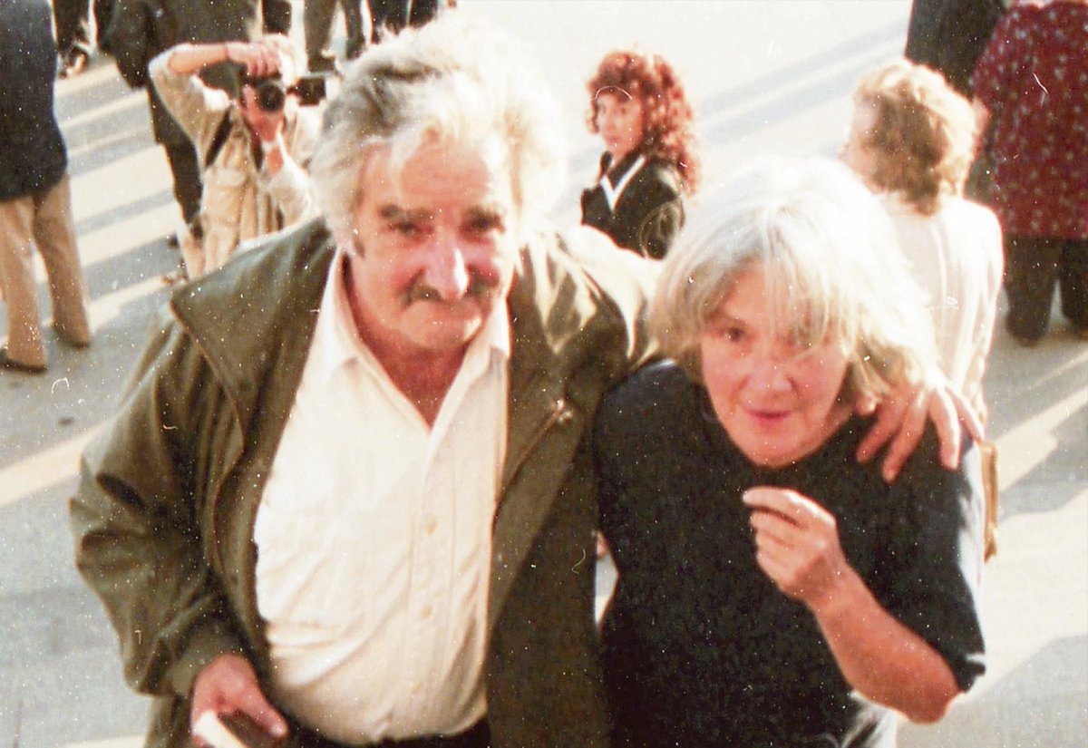 “La utopía cumple la función de guiarnos en medio de la incertidumbre por la que navegamos. Entonces ya no es más utopía, tiene el calor de ser una guía para la vida real."

❤️‍🩹