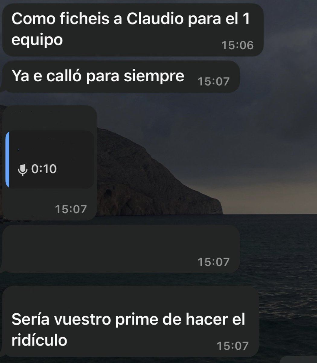 OscarMinguella's tweet photo. 31 de octubre de 2023, Claudio Giráldez entrenaba al Celta Fortuna.
Había entendidos de la redonda que decían esto🤣🤣 https://t.co/TrUfaQDcrF