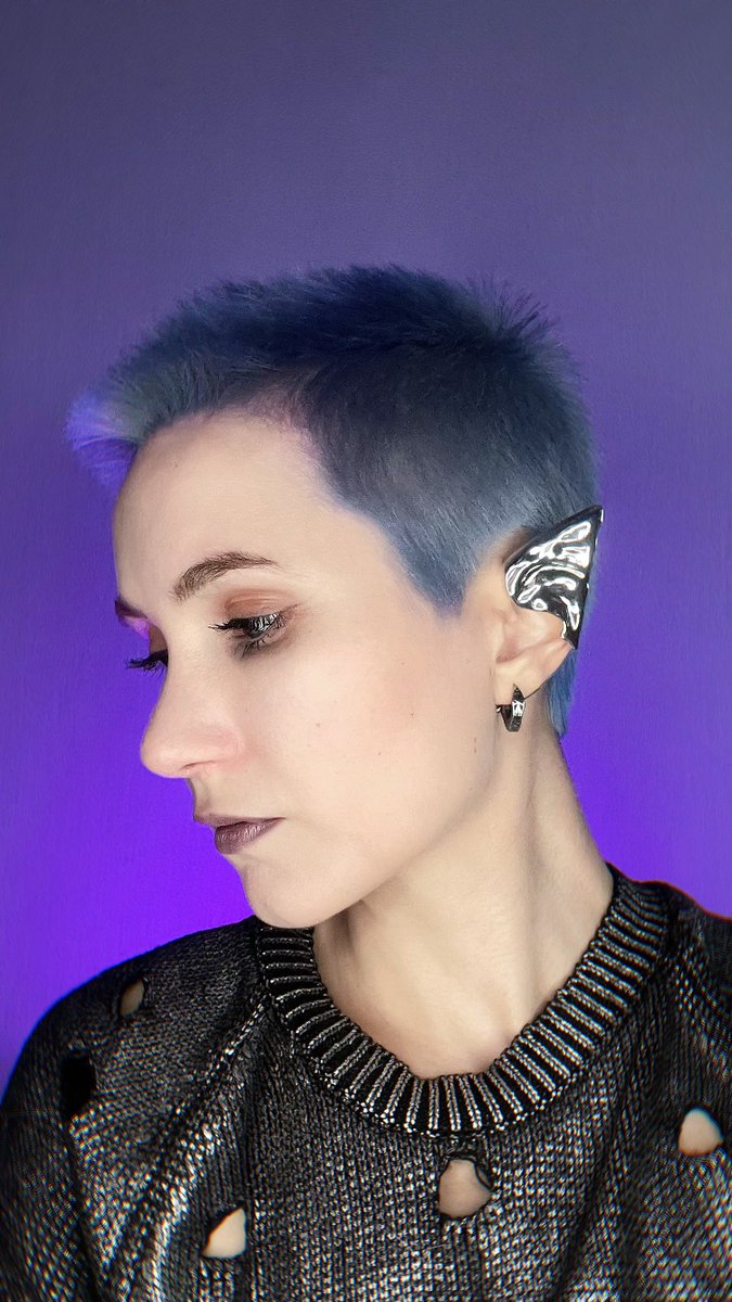 Если у тебя херня в жизни - ебани волосы (с. Конфуций, какой-то год до н.э.)