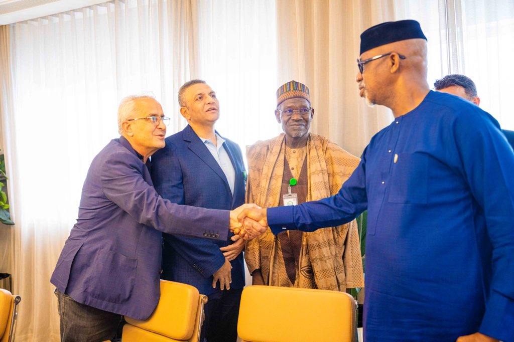 DapoAbiodunCON's tweet photo. We are proud to welcome a $50 million investment by Mamuda Group Nigeria Limited through its subsidiary, Mamuda Beverages, into Ogun State. This project, set to begin with the foundation laying next month, marks a significant milestone in our ongoing efforts to make Ogun the top destination for industrial growth in Nigeria. The investment will unfold in phases, eventually including operations in food, personal care, and agro-processing.

Mamuda Group, based in Kano, currently employs over 13,000 people across sectors such as leather exports, agro-sack production, confectionery, soft drinks, and personal care. With this new development in Ogun, the company plans to begin with 1,500 employees, growing to 3,000 as operations expand. This aligns with our goal of creating quality jobs and strengthening the state’s manufacturing base.

We are pleased that our administration’s commitment to creating a business-friendly environment is attracting major investors. As Mr. Hammoud noted, Ogun’s strategic location, bordering Lagos and connecting to Ibadan and Benin, makes it ideal for regional distribution and production. Our open-door policy and investor support structures continue to set us apart.

To further support growth, we’ve developed key infrastructure like Nigeria’s best-equipped airport and a licensed dry port linked to the rail line. These facilities will streamline importation and logistics, cutting delays and costs. With tools like our Business Environment Council, we are not only attracting investment, we are building lasting confidence in Ogun State’s economic future.

#BuildingOurFutureTogether #ISEYA #DapoAbiodun #OgunState #InfrastructureDriven #OgunMeansBusiness