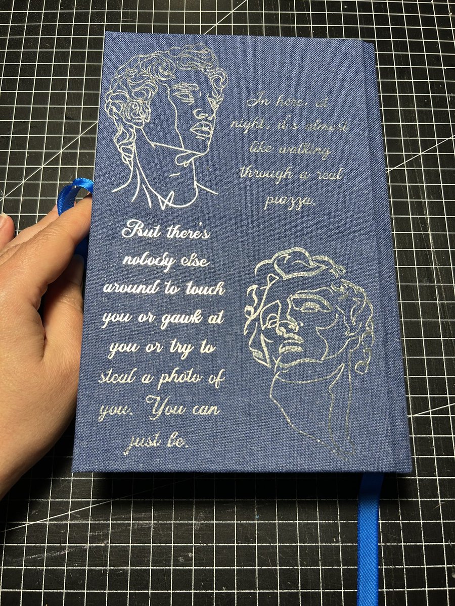 Tigerdini's tweet photo. I did a new rebind design for #rwrb and itβs museum themed. I really love how this one turned out ππ₯°
#RWRBfanart #books #bookbinding #rebinds https://t.co/F8Y6V9Ijsp