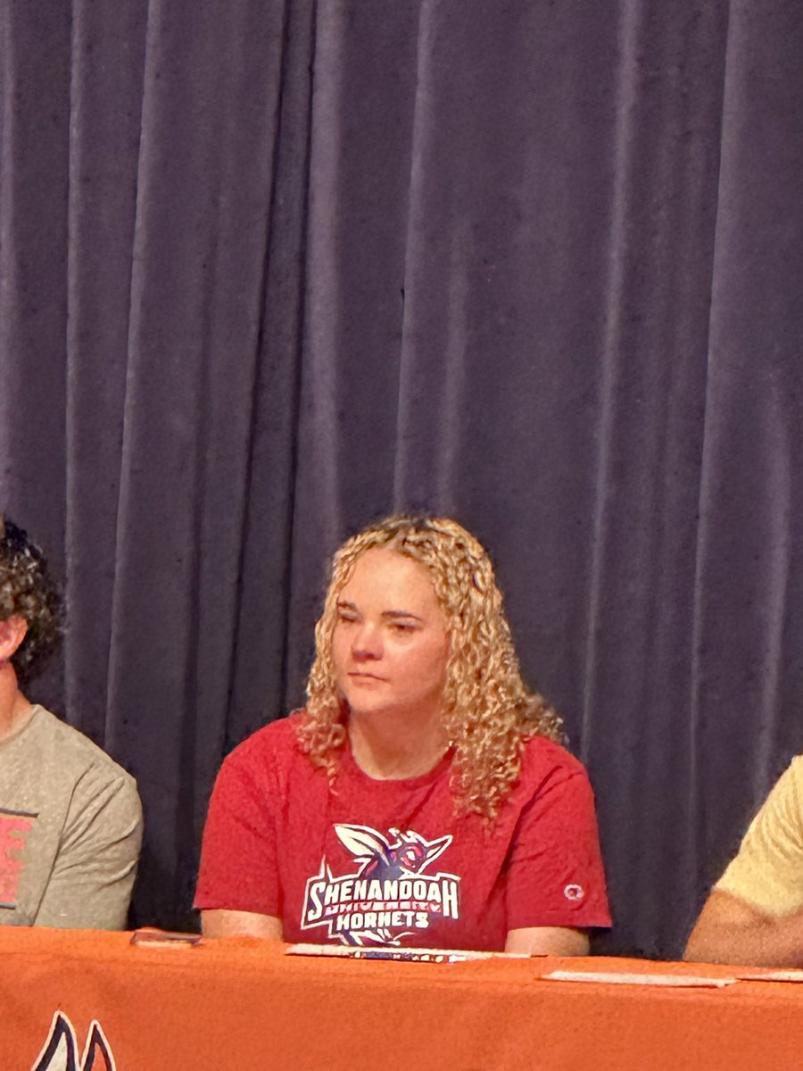Signing day!!!! Congratulations Ava M.