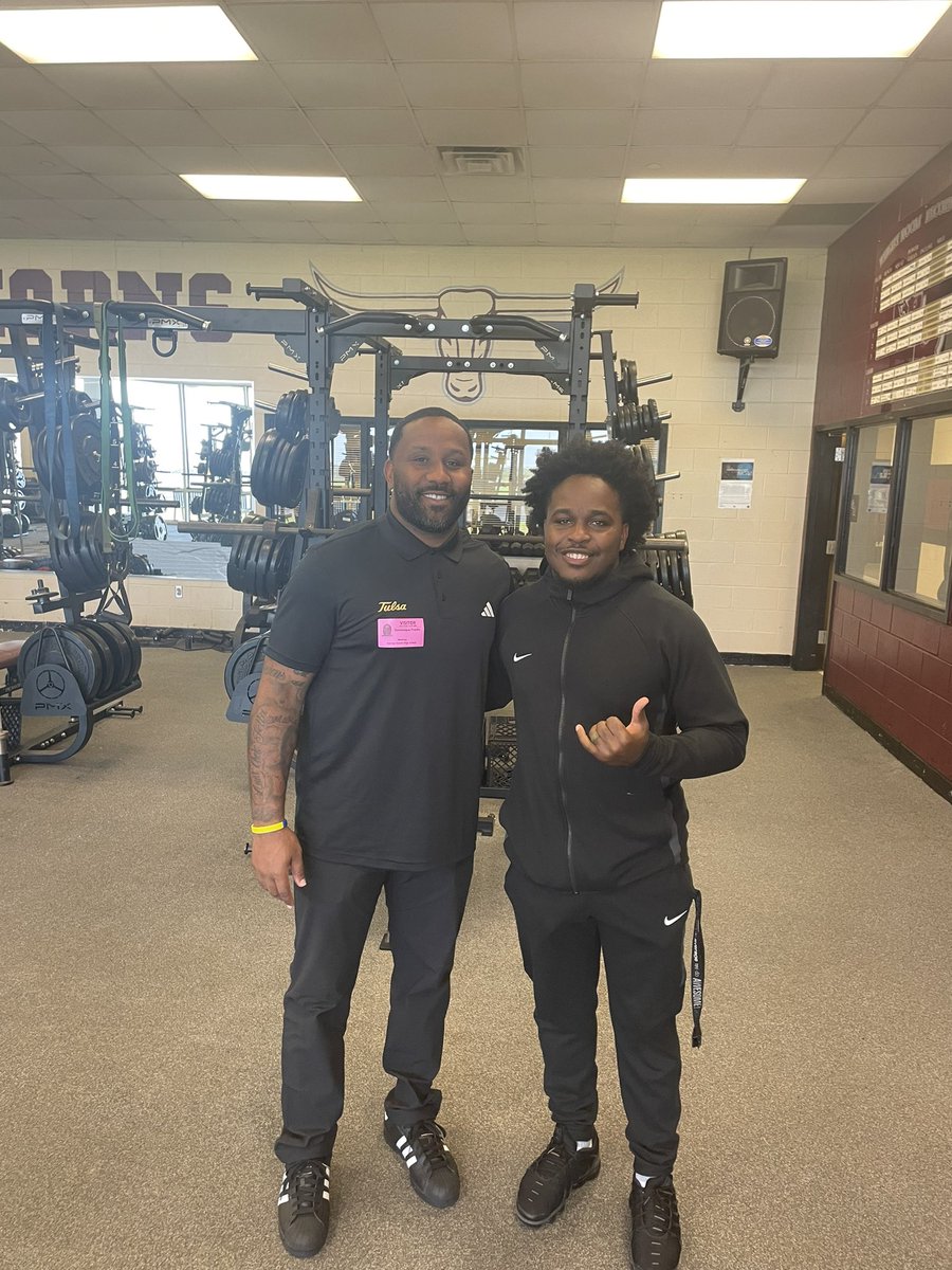Michael Maxwell (@coachmaxwe11) on Twitter photo Got a chance to lock in and talk ball w/ <a href="/DFranks24/">Dominique Franks</a> ! Appreciate you stopping by The Ranch 💯 #RecruitTheRanch #BeGReat <a href="/CoachCaseyVogt/">Casey Vogt</a> <a href="/pinkpatterson/">Heather Patterson</a> <a href="/CoachADutch/">Coach Alicia Dutch</a> Got a chance to lock in and talk ball w/ <a href="/DFranks24/">Dominique Franks</a> ! Appreciate you stopping by The Ranch 💯 #RecruitTheRanch #BeGReat <a href="/CoachCaseyVogt/">Casey Vogt</a> <a href="/pinkpatterson/">Heather Patterson</a> <a href="/CoachADutch/">Coach Alicia Dutch</a>
