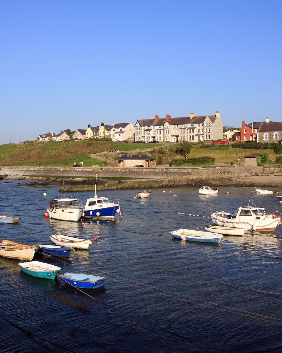 The quaint coastal village of Cemaes is nestled on the north coast of Anglesey.

#WalesCoastPath #LlwybrArfordirCymru #VisitWales #CroesoCymru #Cymru #Wales #CoastalWalk #Anglesey #YnysMon