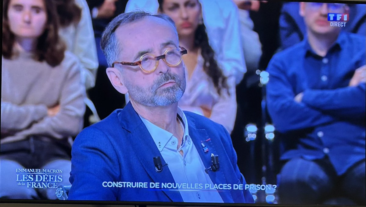 Marrante cette émission…

<a href="/EmmanuelMacron/">Emmanuel Macron</a> était sur tout en désaccord avec <a href="/BinetSophie/">Sophie Binet</a> 

Une heure plus tard, <a href="/EmmanuelMacron/">Emmanuel Macron</a> est d’accord sur presque tout avec Robert Ménard.