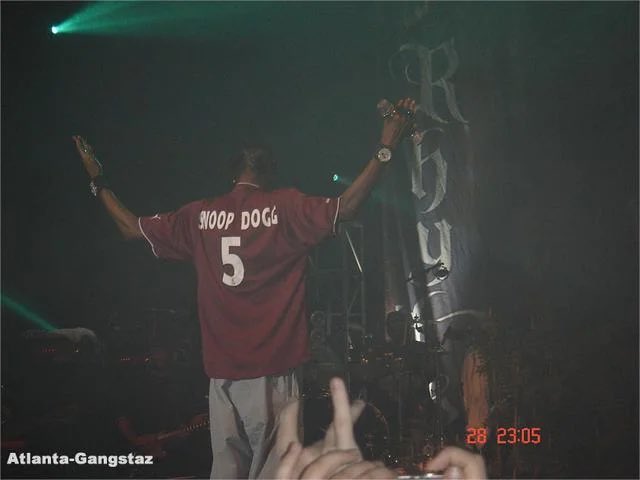 flodas_yt's tweet photo. Qui d’autre que Snoop Dogg https://t.co/xbPKxOG2Oh