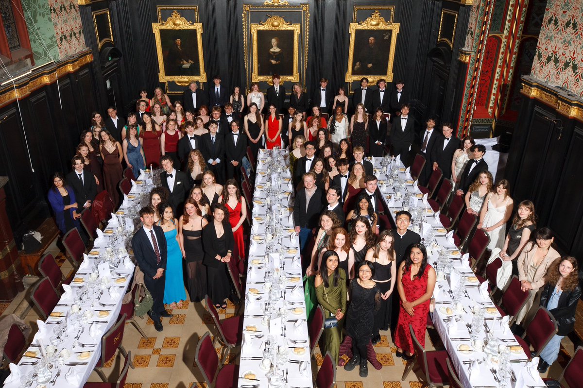 felixKarmstrong's tweet image. It was great to celebrate the past year at @VarsityUK with our annual dinner on Friday, and we were very lucky to have @gabyhinsliff as our guest speaker!