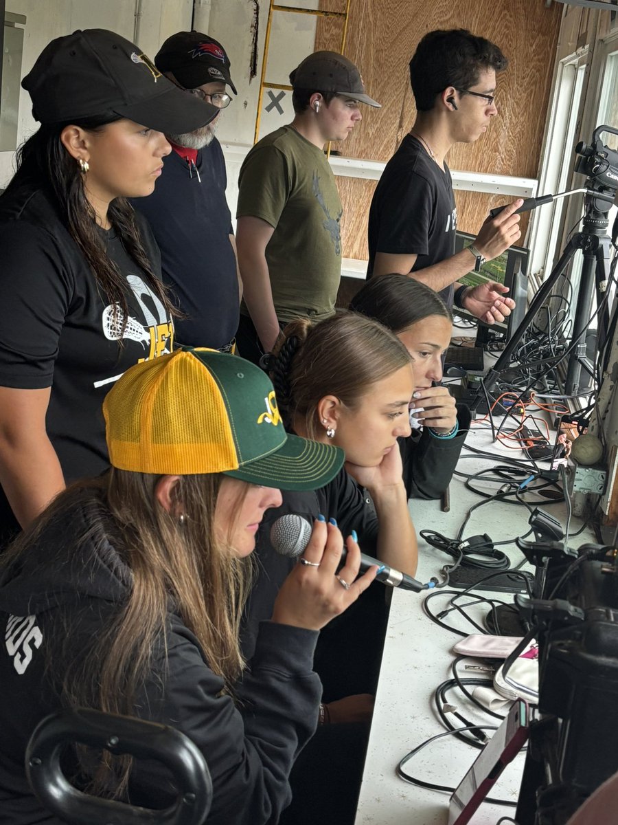 Because of Joey event at our girls lacrosse game today! A special shoutout to some of our alumni who wrote a beautiful remembrance announcement. Join us after the game at Harper’s for our Because of Joey fundraiser, a portion of your meal will be donated to childhood cancer!