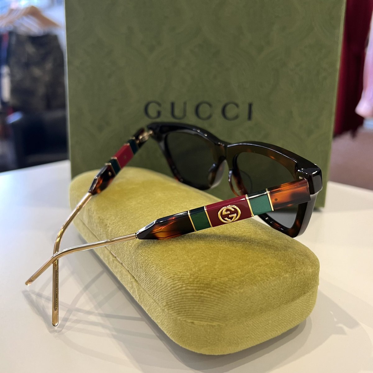 vintagetastebos's tweet image. A great day for some Gucci! We always love getting new Gucci pieces in store, like this Mini Ophidia Messenger Bag, necklace &amp;amp; sunglasses. 

Click our website Product page for designers, sizes &amp;amp; prices. 

#womensconsignment #mensconsignment #highendconsignment #highendfashion