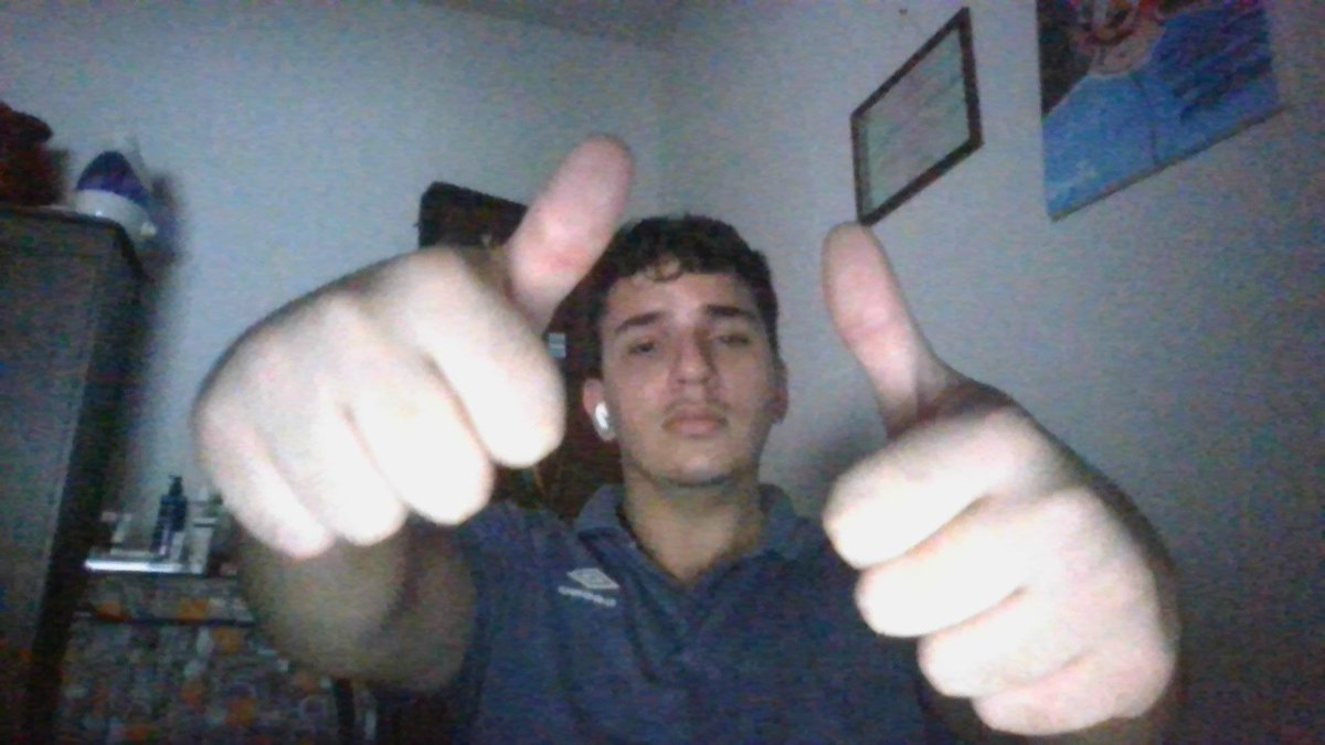 Gstaavo's tweet photo. Tem um CLT boboca pensando em você https://t.co/dtCmZut6Ck