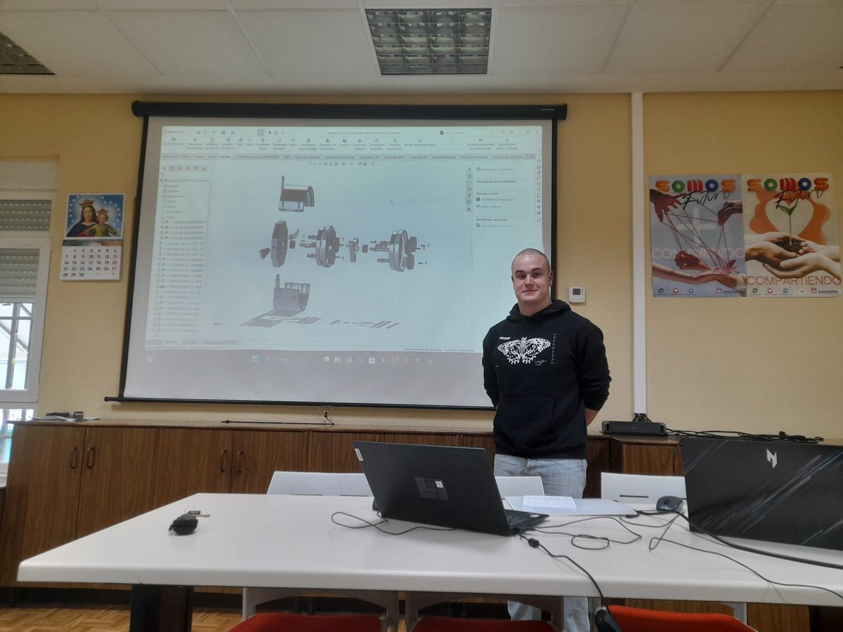 Presentación de los proyectos de 2° GS de Programación de la Producción en Fabricación Mecánica. ¡Buen trabajo! 👏👏👌👌💪💪
#burgos 
#cnc 
#solidworks 
#gradosuperior 
#ciclosformativos 
<a href="/Araworks/">AraWorks Distribuidor oficial de SOLIDWORKS España</a>