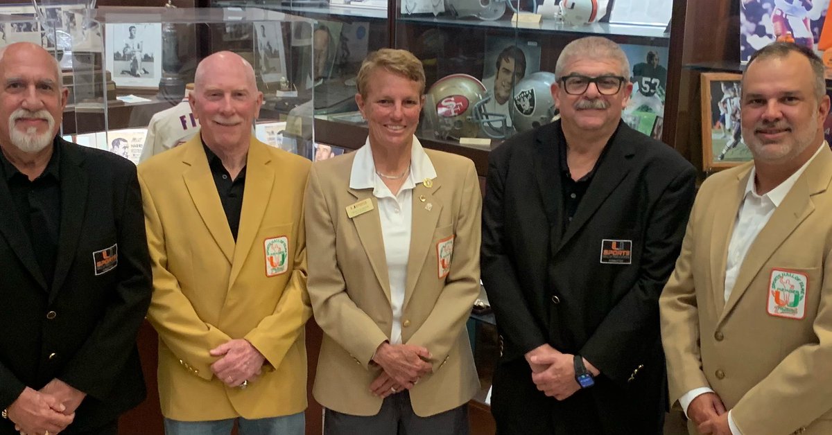 UMSHoF's tweet image. We are proud to announce our new officers for the 2025-2026 year:
President Mark Drobiarz
President-Elect Javy Rodriguez
Vice President Dr. Spencer Kellogg
Treasurer Tracy Kerdyk
Secretary Maureen Piero
Past President Coach Mike Ward
