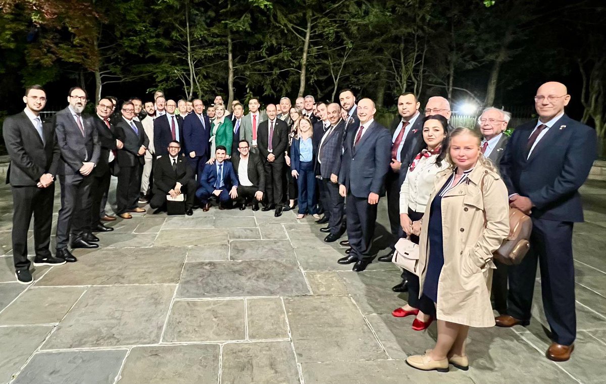 Algerian Embassy in the USA (@ambalgindc) on Twitter photo Amb. Boukadoum received Algerian delegation participating in 2025 #SelectUSA.The gathering was marked by the presence of Amb. <a href="/USAmbAlgeria/">US Embassy</a> and the U.S.Deputy Assistant Secretary of Commerce Thomas Bruns
#Algeria #Investment #Diversification #USAlgeria Amb. Boukadoum received Algerian delegation participating in 2025 #SelectUSA.The gathering was marked by the presence of Amb. <a href="/USAmbAlgeria/">US Embassy</a> and the U.S.Deputy Assistant Secretary of Commerce Thomas Bruns
#Algeria #Investment #Diversification #USAlgeria