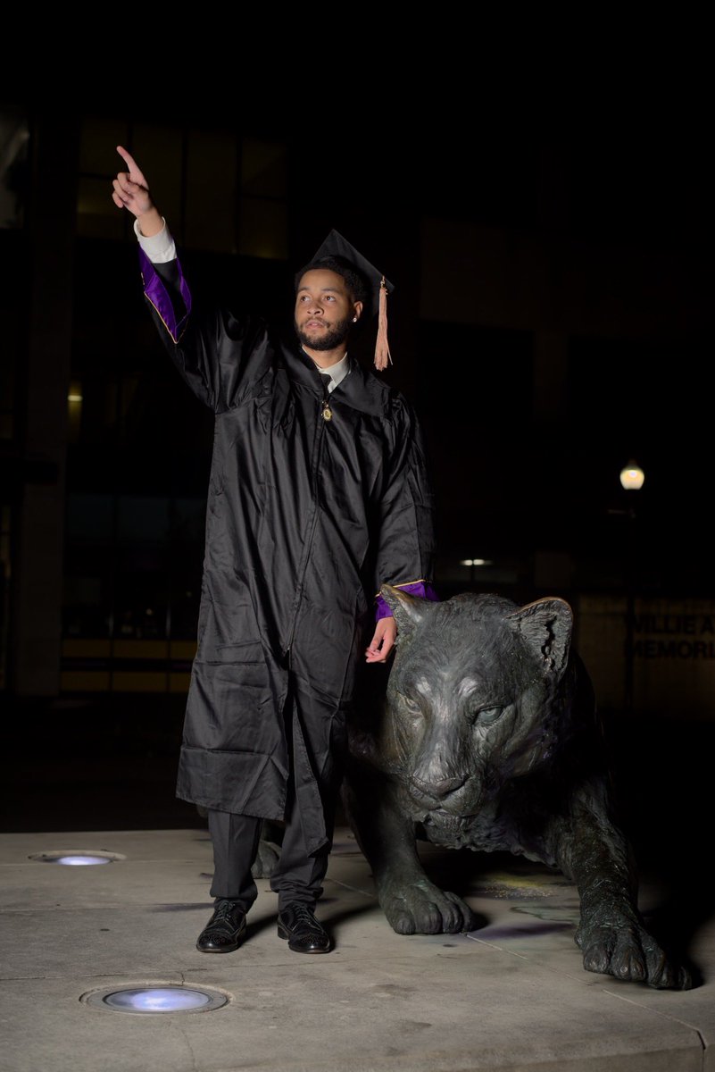 GirldatsBryan's tweet image. 🅱️🅿️👨🏽‍🎓