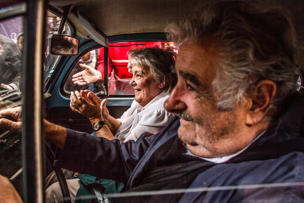 “Y el amor… una dulce costumbre.” ♥️
#GraciasPepe