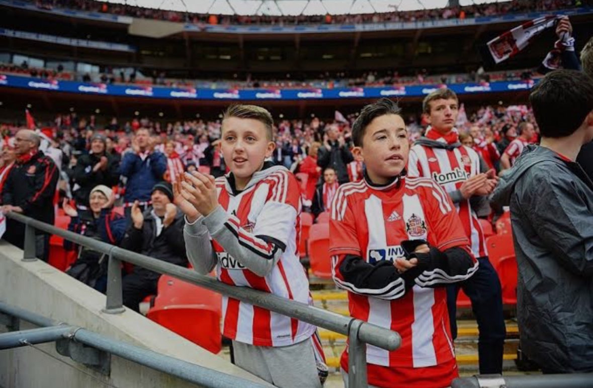 From watching his boyhood club at Wembley to now captaining his boyhood club at Wembley. 
That is what dreams are made of, Top quality Dan Neil🔴⚪️