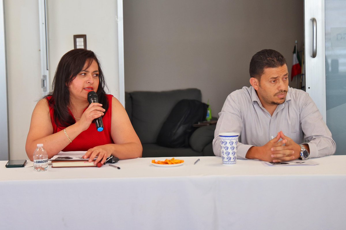 Esta tarde asistimos a una reunión con el Consejo Directivo de la Cámara Nacional de Comercio, Servicios y Turismo de Zacatecas, con el propósito de conocer sus proyectos y sumar esfuerzos estratégicos para impulsar el desarrollo económico de nuestro estado.