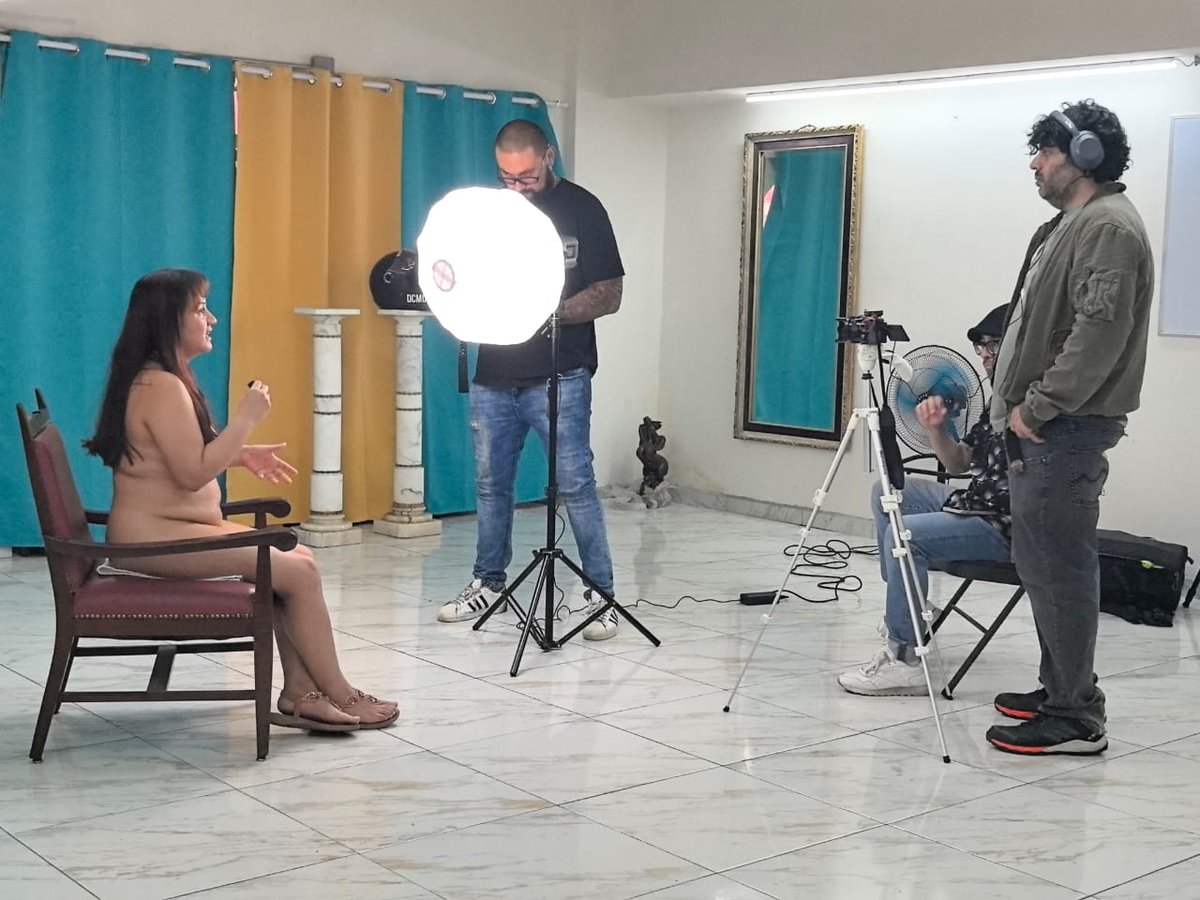 Una linda entrevista, corta y concreta, ya quiero ver el resultado 😍